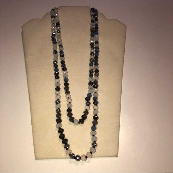 FACETED Multicolour Crystal Knotted Beaded Necklace Black Blue White 54” Endless - Picture 3 of 3